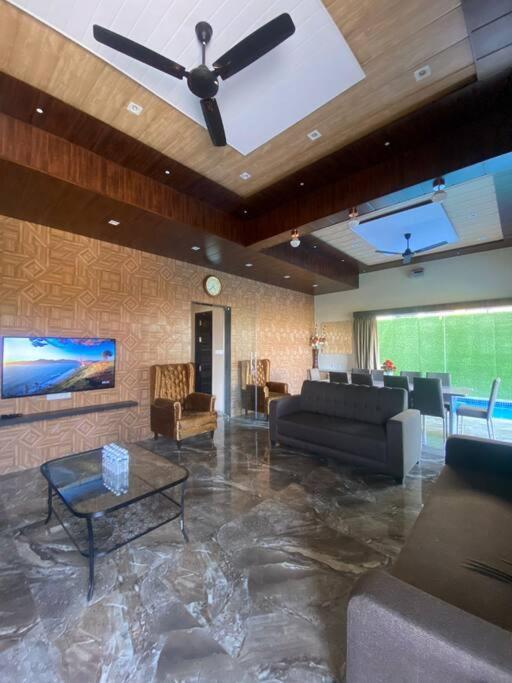 MOUNT RESORTS LONAVALA 5 BHK LUXURIOUS VILLA WITH PRIVATE POOL AND FULL SIZE CRICKET FOOTBALL TURF photo