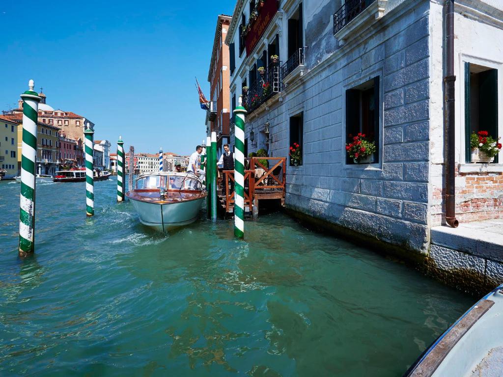 Venice Canal Grande Hotel Additional