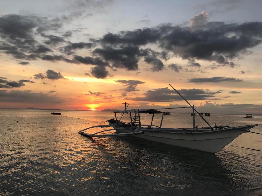 Manzil Anilao B&amp;B — Hotel in Batangas