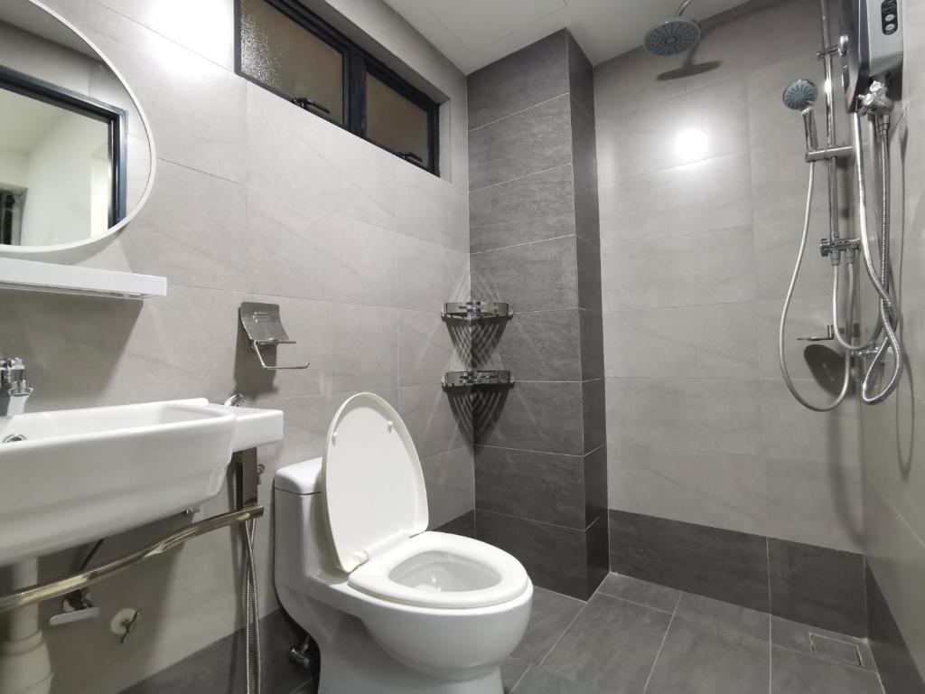 Lakeview Duplex Apartment Free WiFi and Netflix photo