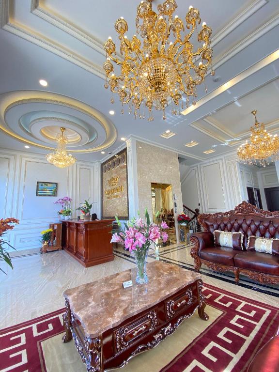 Crown Dalat Hotel — Hotel in Dalat