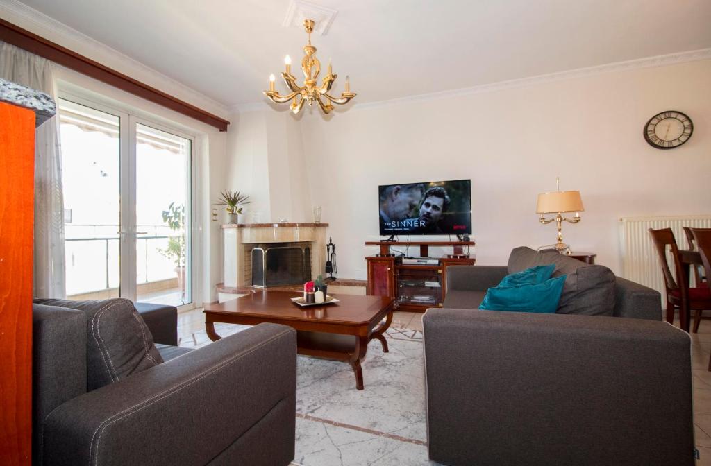 Spartan 5th floor apartment, Sparta