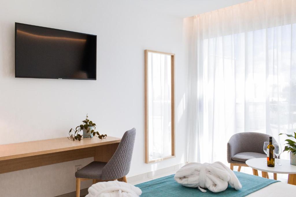 Gran Sagitario — Hotel rooms in Santandria, Balearic Islands