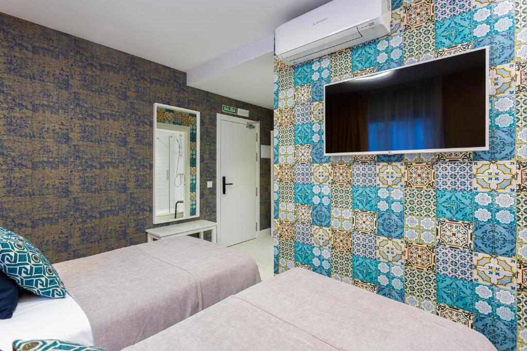 Fly Rooms Madrid Airport photo