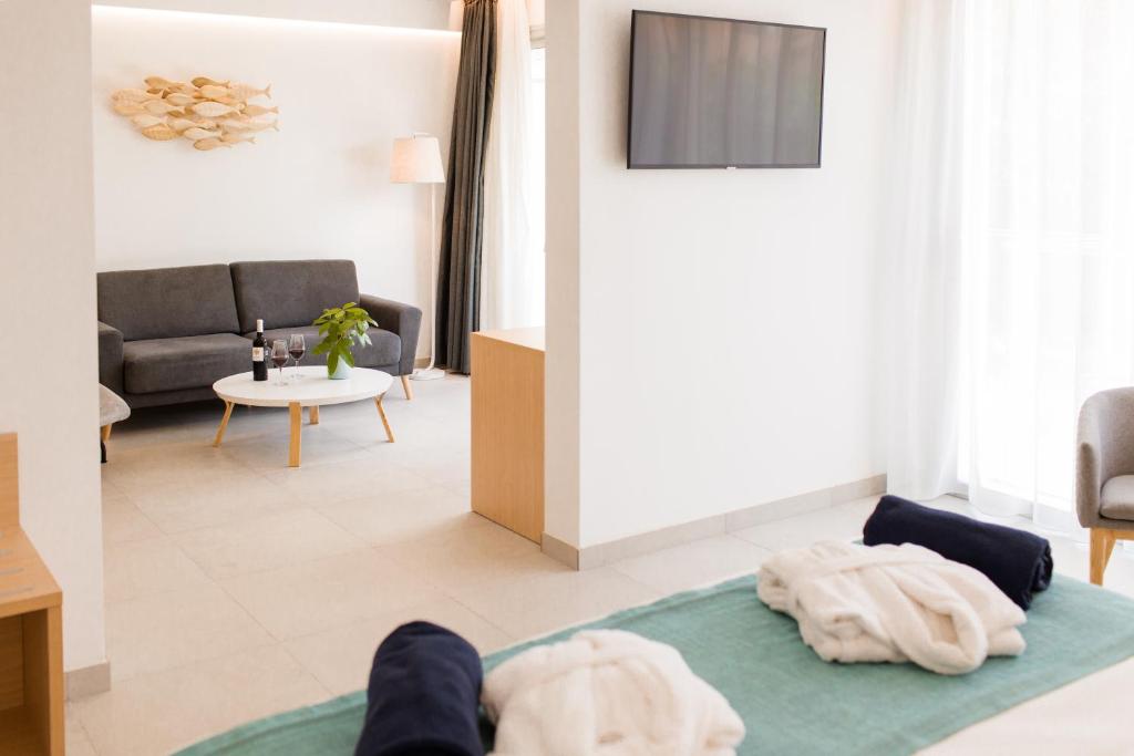 Gran Sagitario — Hotel rooms in Santandria, Balearic Islands