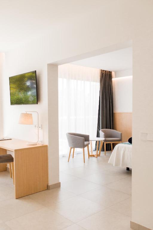 Gran Sagitario — Hotel rooms in Santandria, Balearic Islands