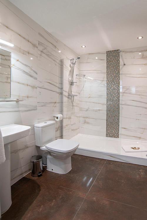 Cavern Quarter apartments by The Castle Collection photo