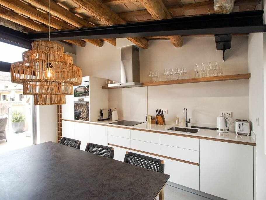 Velo Vern 3- Luxury penthouse w views of city wall - 4