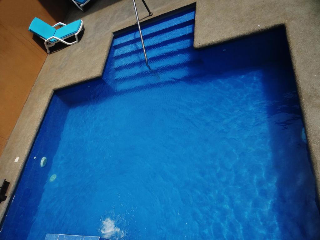 The Lookout Beach Hotel photo