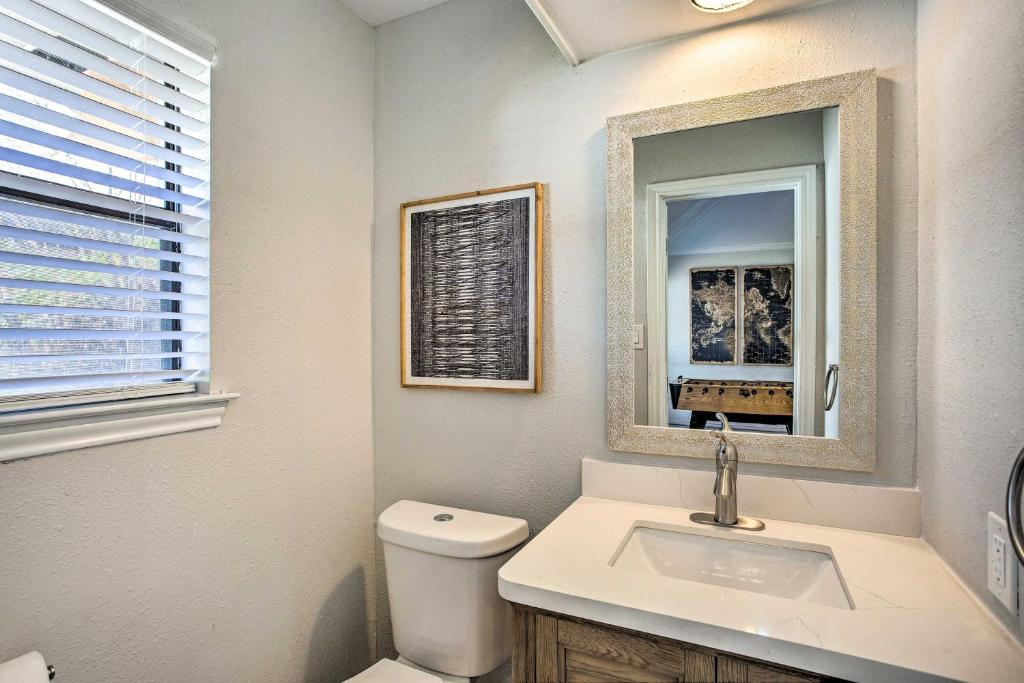 Modern Plano Home Less Than 4 Mi to Adventure Landing photo