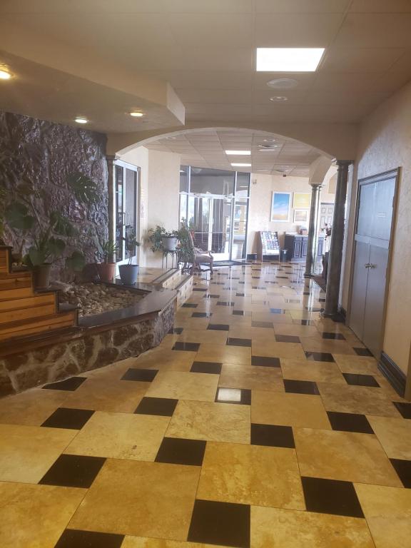 Days Inn & Suites by Wyndham Clovis photo