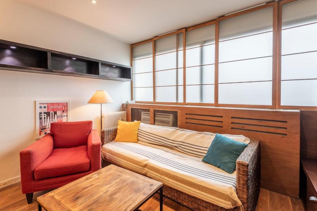 Apartment for two people facing the lake — Hotel in Annecy