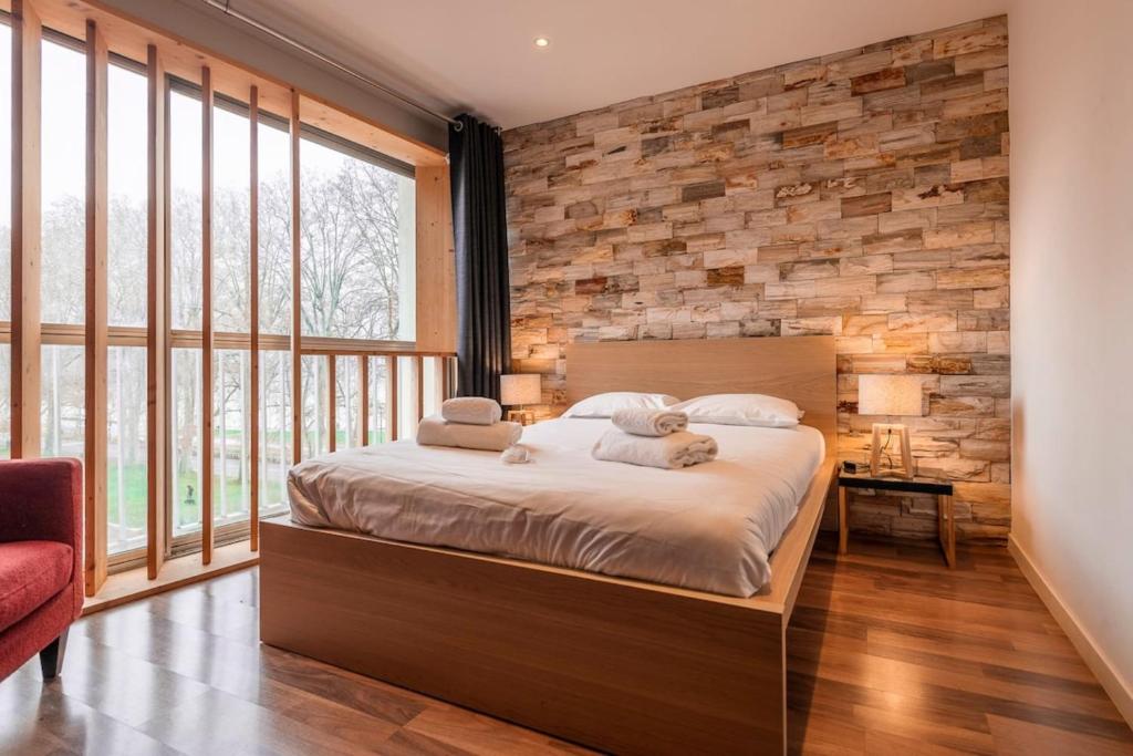 Apartment for two people facing the lake photo