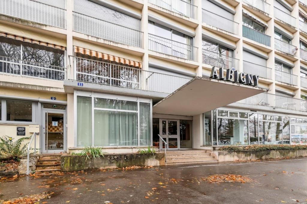 Apartment for two people facing the lake photo