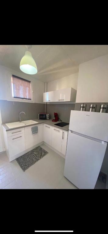 Le 35 Liberté-Spacieux appartement avec balcon et local vélos-Centre Commercial Polygone Béziers - 4