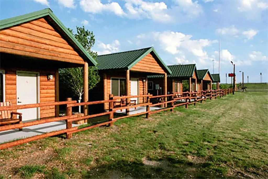 Badlands Frontier Cabins，位于沃尔的酒店