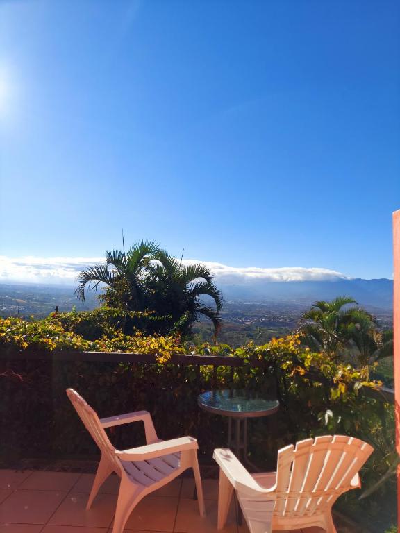 Balcony/terrace, Loma Tranquila in Alajuela