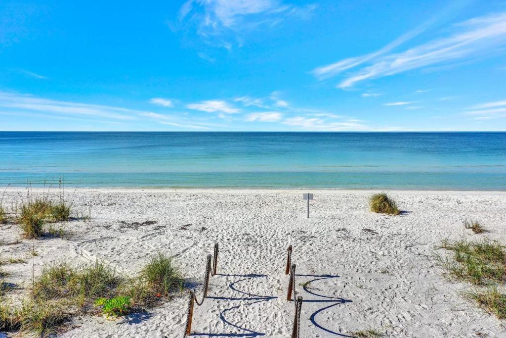 Sandy Beach Retreat