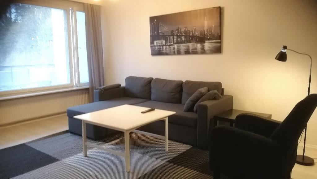 Kalustettu kolmio Alfred, Kokkola