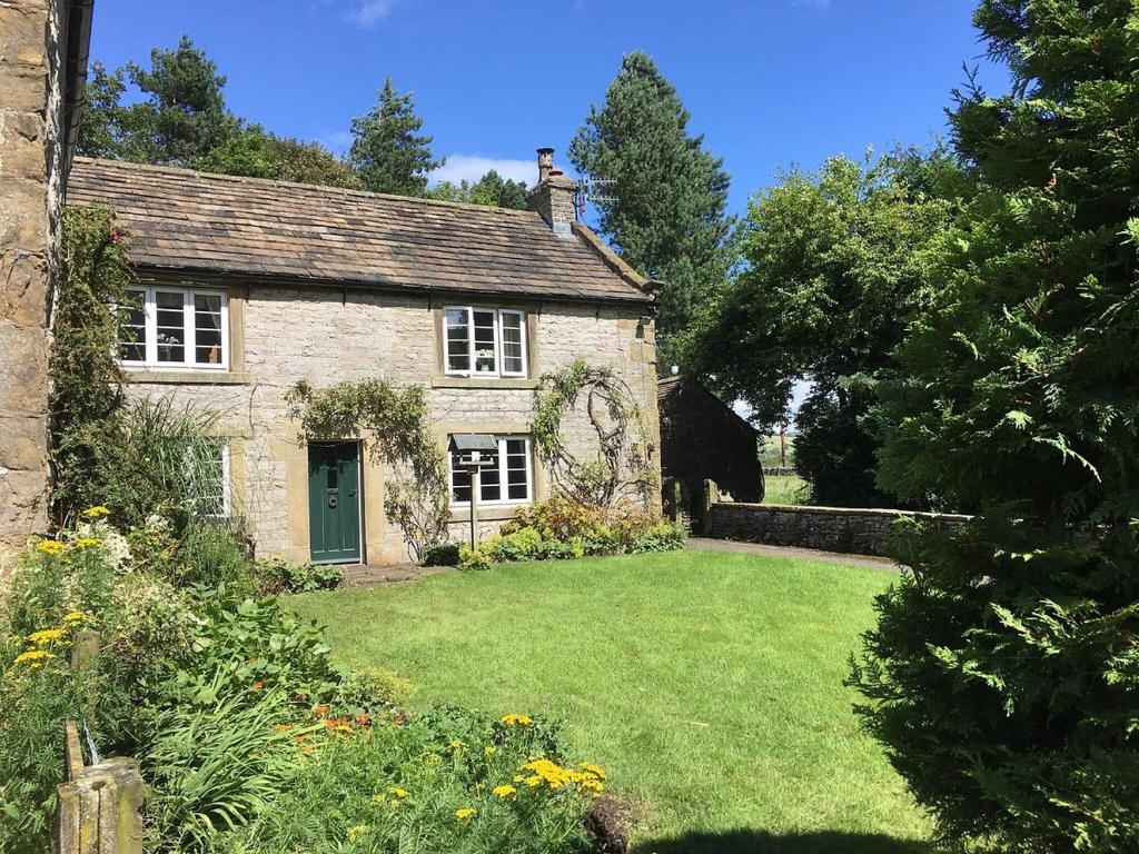 Dunscar Farm Bed & Breakfast photo