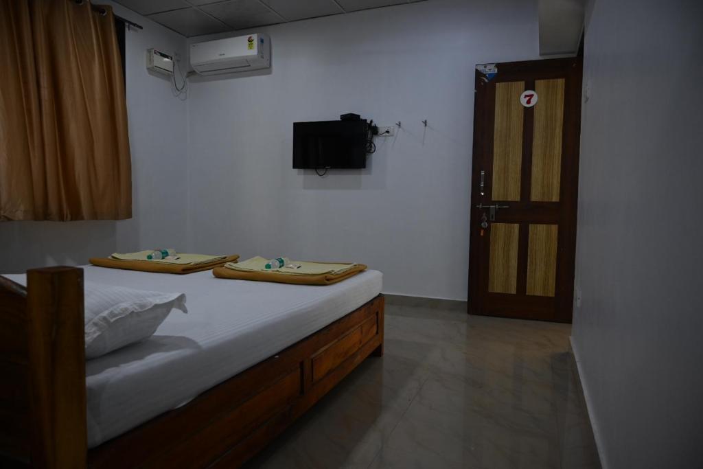 Hotel Chivla Paradise photo