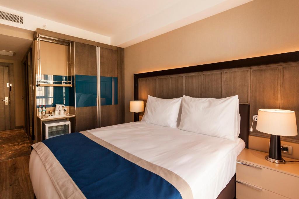 Holiday Inn Kayseri - Duvenonu photo