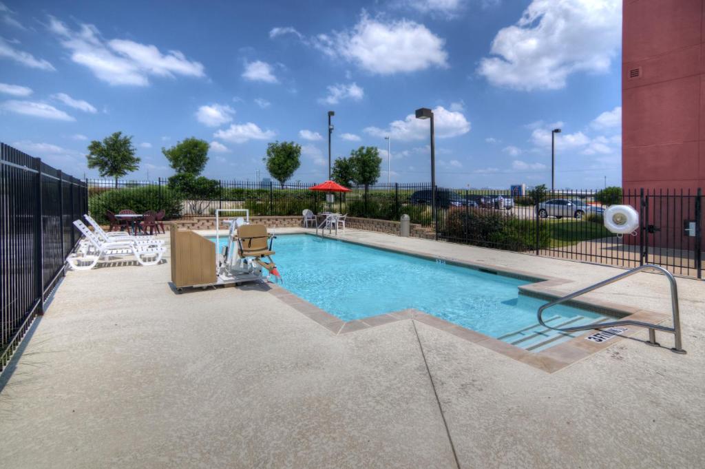 Motel 6-Roanoke, TX - Northlake - Speedway photo