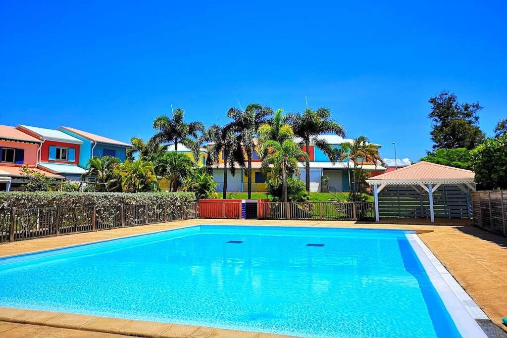 PALM SPRING, Le Gosier