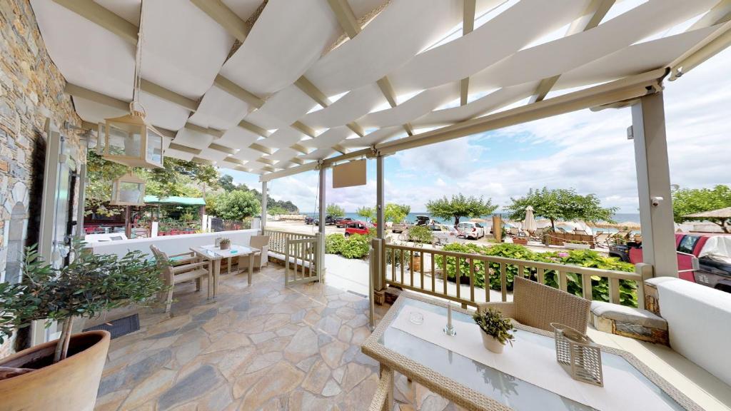 Studios Yalos — Hotel in Chorefton