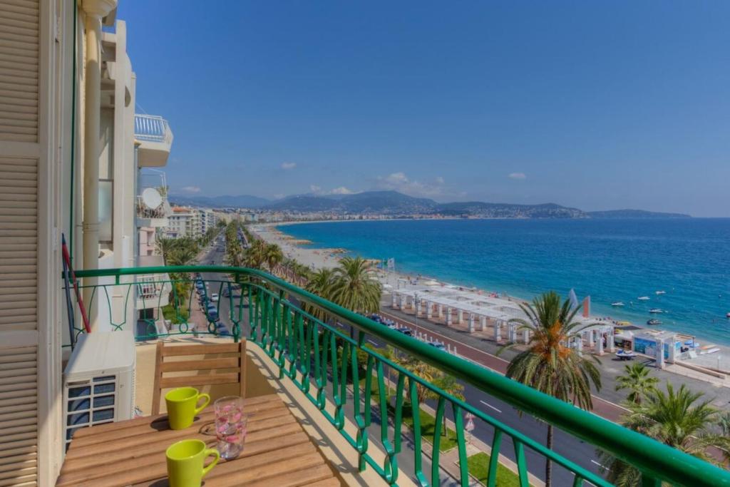 Sunny Private Apartment With Sea View Near The Beach photo