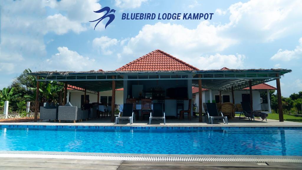 Bluebird Lodge Kampot photo