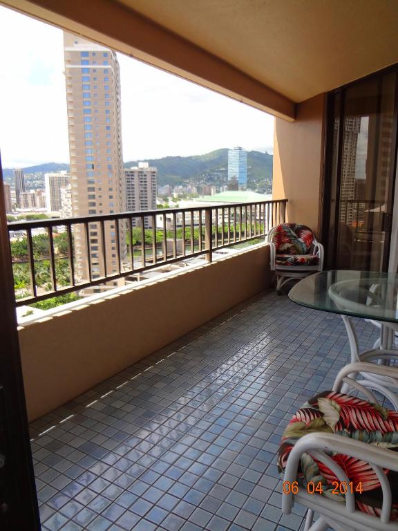 Waikiki vacation 2BR suite 88 photo