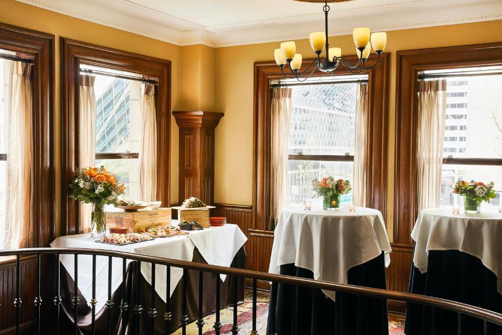 Tárgyalóterem/bálterem