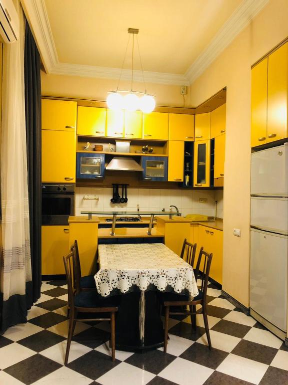 Apartment in Hanrapetutyan Street photo
