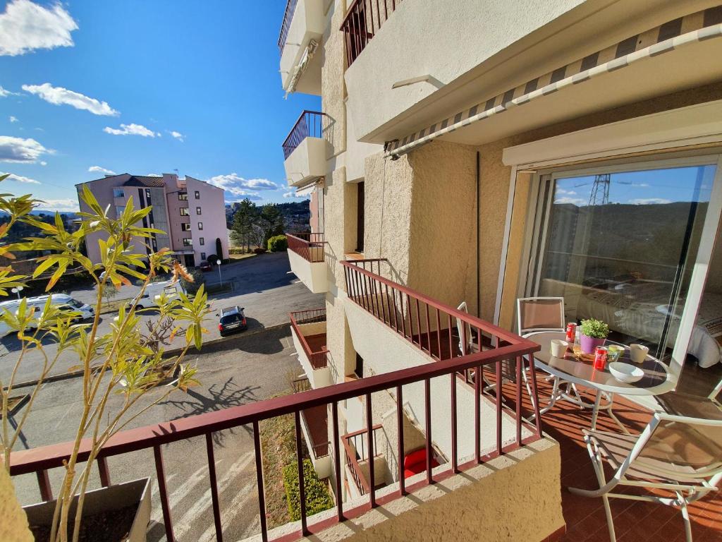Apartment Le Cézanne Moderne avec Terrasse, Apartment GréouxlesBains