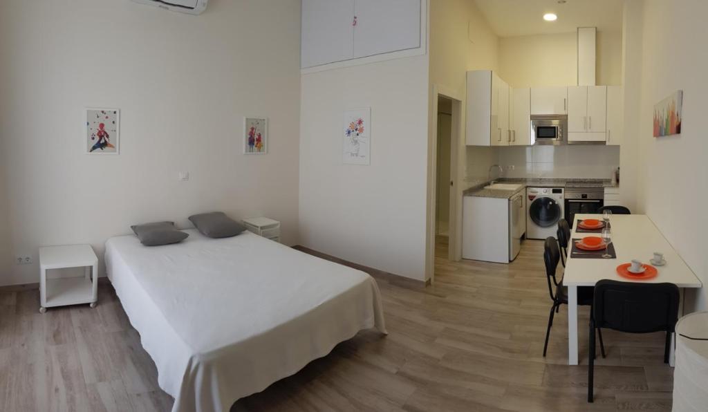 Modern studio near the port and beach, Valencie