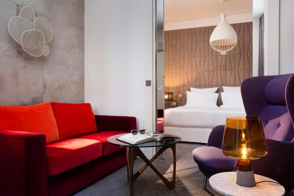 Hotel Room 5