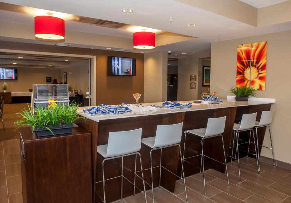 Microtel Inn & Suites by Wyndham Lloydminster photo