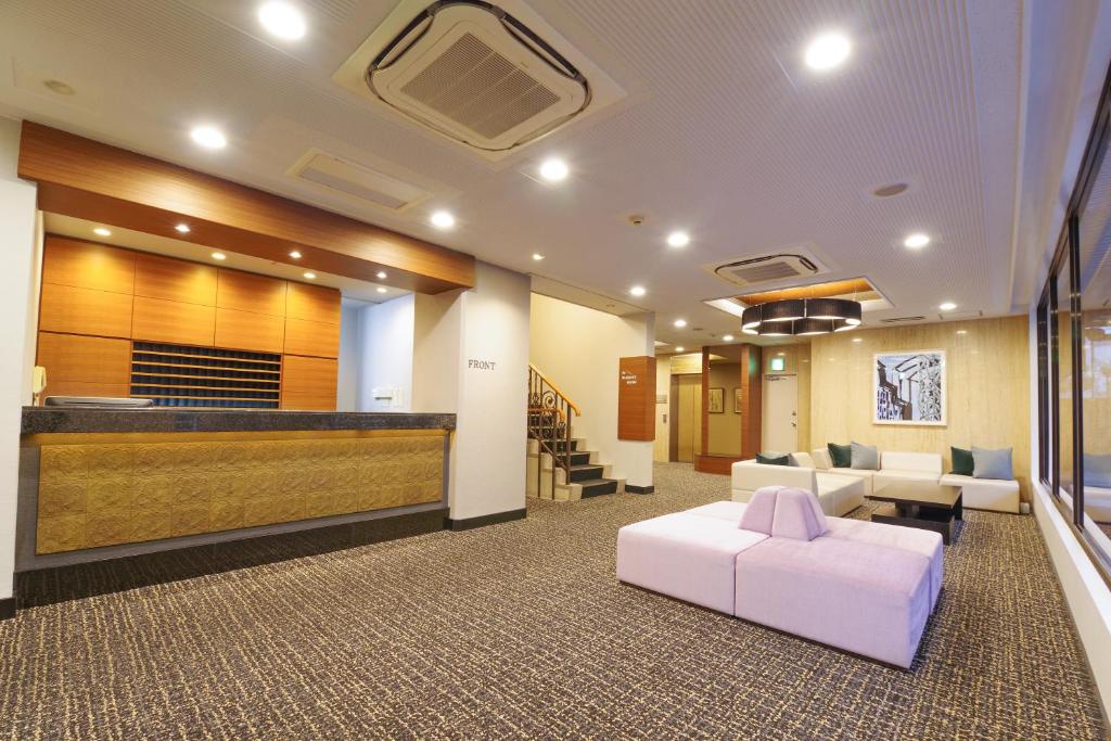 Lobby, Reisenkaku Hotel Kawabata Nakasu in Fukuoka