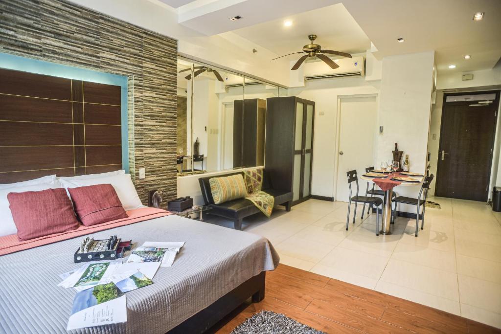 คอนโด ยูนิต ปิโก เด โลโร อามิโล โคสต์ (Condo Units Pico De Loro Hamilo Coast)