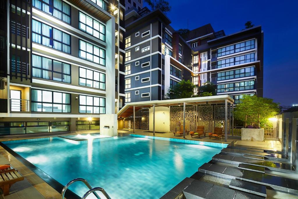 ザ プリムプレイス ホテル (The Plimplace Hotel) スイミングプール