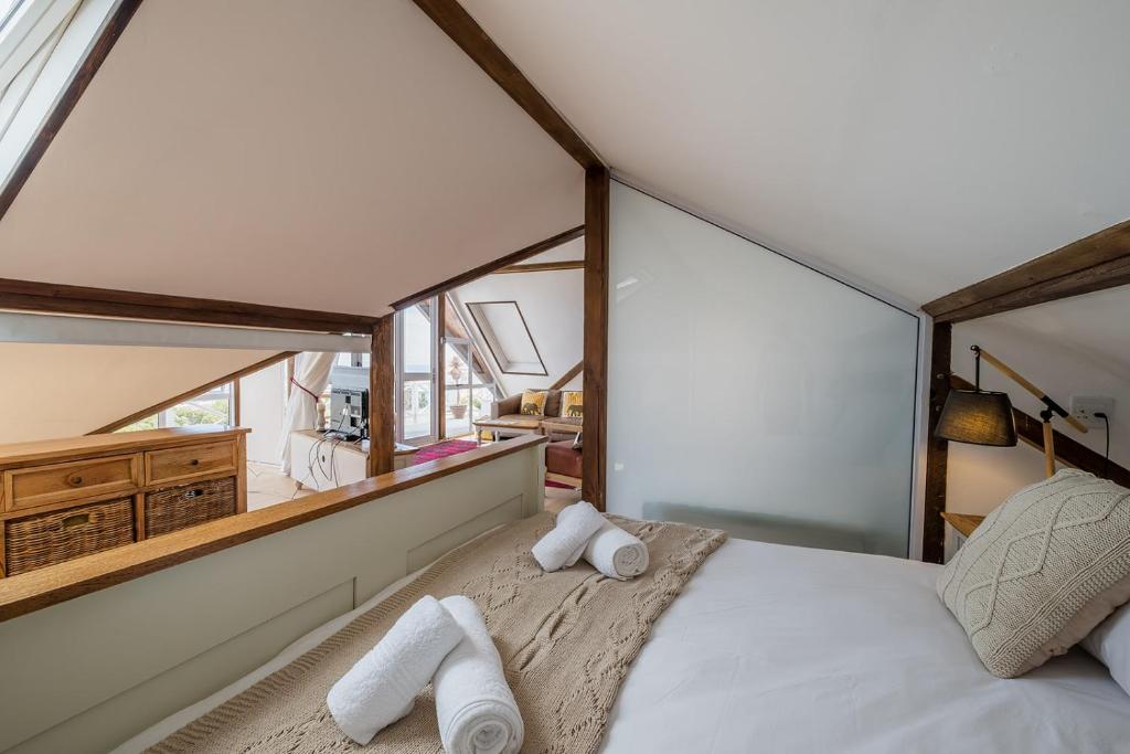 Ettromsleilighet med havutsikt 