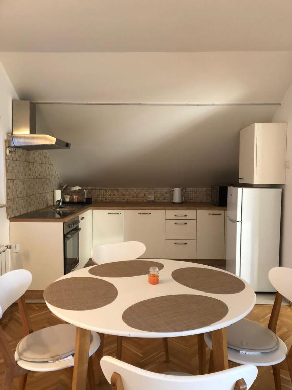 Maximo Apartments - free parking 6