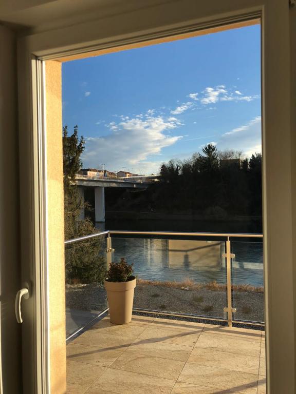 Maximo Apartments - free parking 4