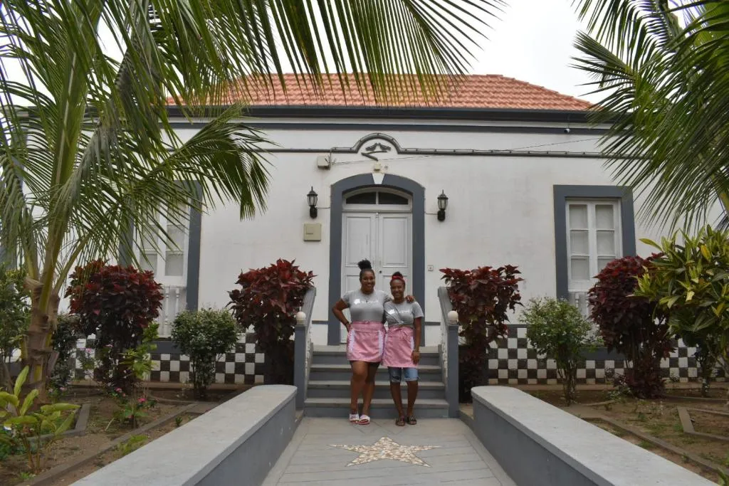 Villa Vicente，位于Vila Nova Sintra的酒店