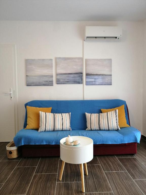 Apartment Loder, Vir