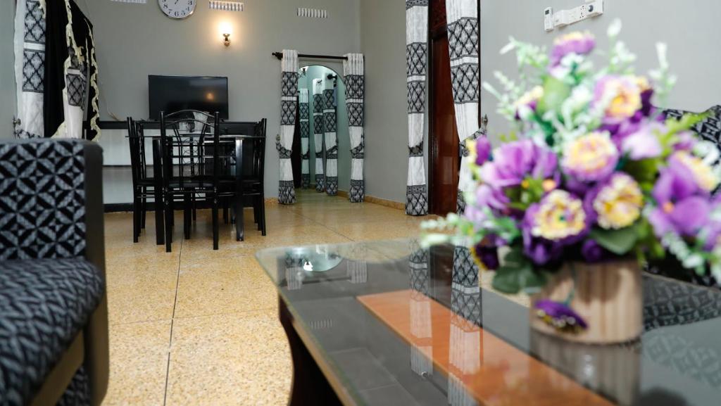 Singa Akham Guest Houses — Hotel in Jaffna