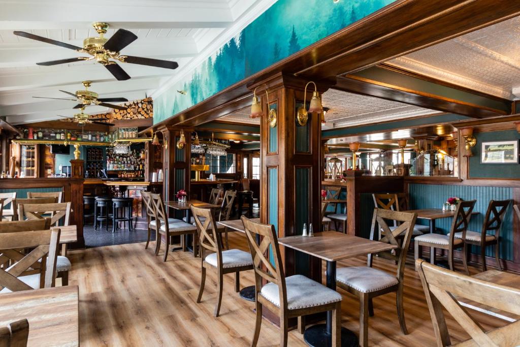 Saddleback Inn at Lake Arrowhead photo