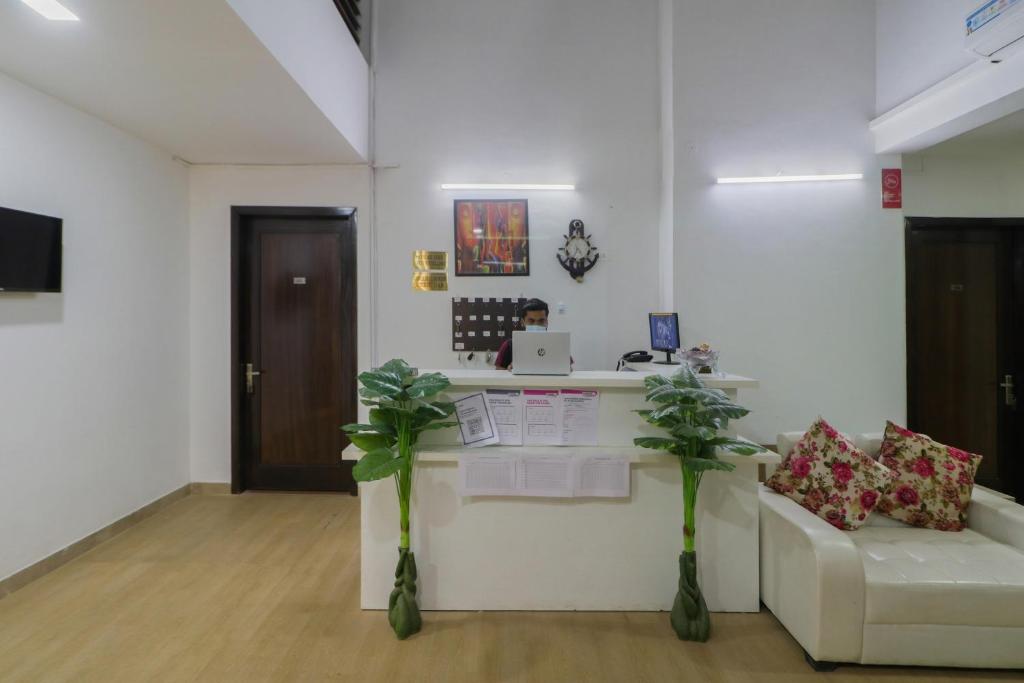 Hotel Green Wood By Dreamz Hospitality photo