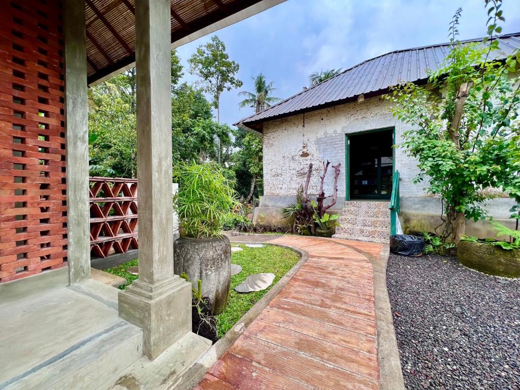 Kubu Astina photo